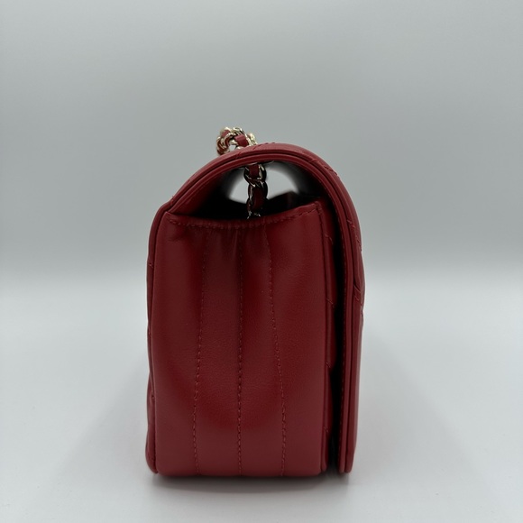 This is a 100% authentic CHANEL Calfskin Chevron Small Flap handbag in 19A Red. - Picture 14 of 16